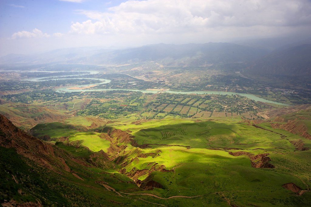 Amdo Region The river Machu meanders through the landscape of Amdo, Ti… | Flickr