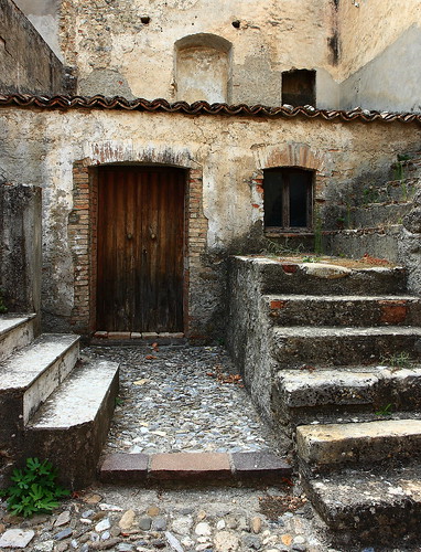 door windows italy house stairs italian ancient village view textures cobbles calabria altomonte geometries