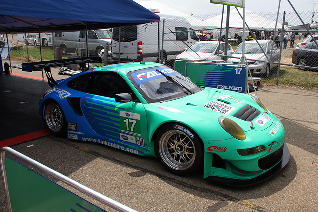 Team Falken Tire Porsche 911 GT3 RSR