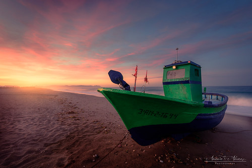 amanecer sunrise dawn barca boat beach almería españa spain skay nikon d750 tamron 1530