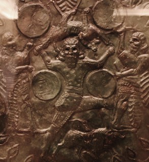Ζευς. Archaic Indo-Greek God Zeus i.e. Zevs at Heraklion Museum Crete First known depiction - detail. Den arkaisk greske guden Zevs på det hellige fjellet Ida dvs.