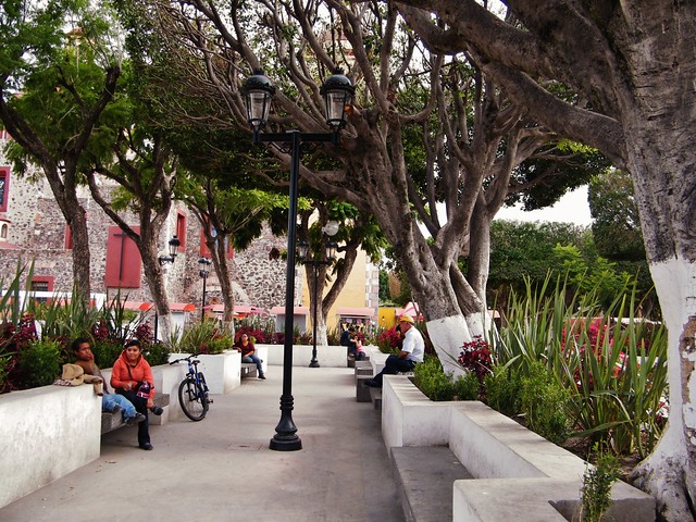 El Pueblito, Municipio de Corregidora, Querétaro, Qro., México.Plaza Principal y Parroquia San Francisco Galileo