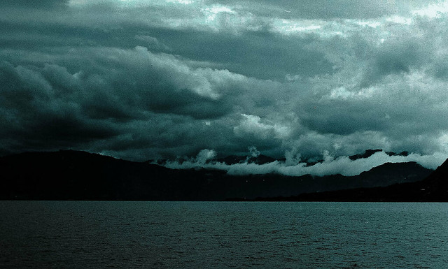 Nubes en el Lago Atitlán (Guatemala)