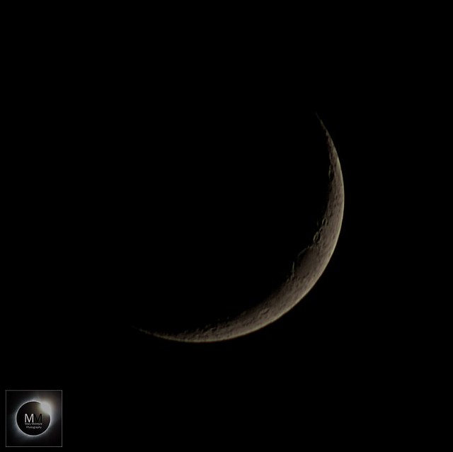 9% Waxing Crescent Moon 18/04/18