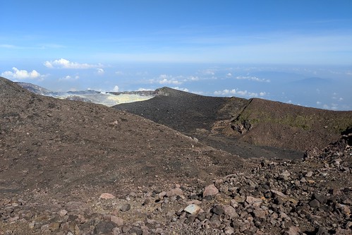 indonesia central java pulosari gunungsari slamet outdoor mountain volcano hiking trekking google pixel 2 xl landscape sky soil rock