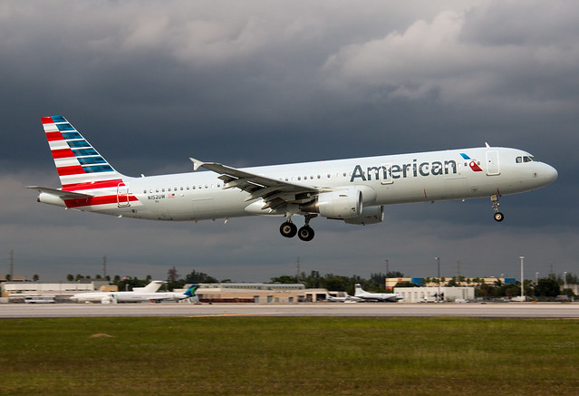 N152UW American Airlines A321