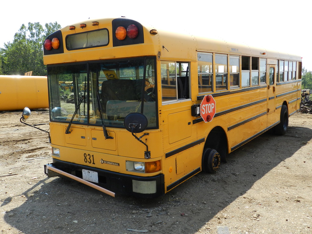 DSCN2863 | First Student, Inc. 831 - 1999 AmTran RE - Retire… | Flickr