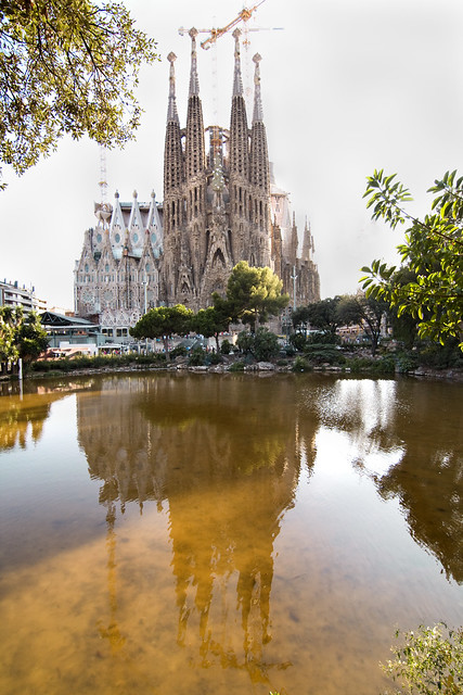 IMG_6514  Basilica and Expiatory Church of the Holy Family(Gaudi)