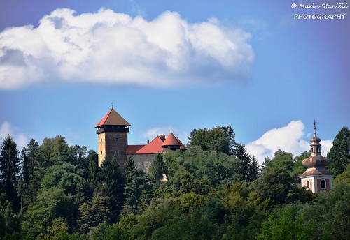 karlovac croatia castle dubovac church stmary karlovaccounty