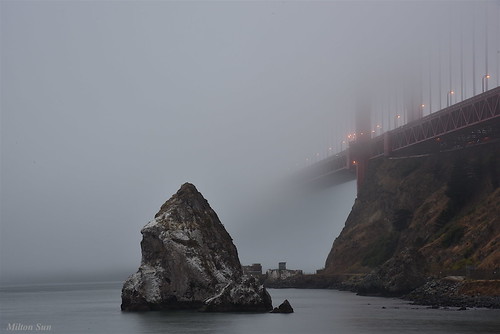 sausalito sanfrancisco lowfog cityscape shore goldengatebridge seascape bay ngc bayarea westcoast bridge sunrise clouds fog