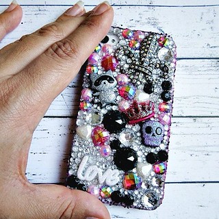 I also make custom #bling cases such as this #glitter case… | Flickr