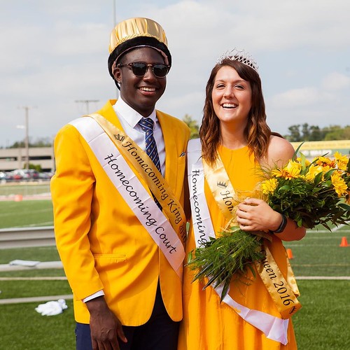 Valpo has new royalty in town! Congratulations to Emily Bruce of Chi Omega and Stefon David of Phi Kappa Psi for being crowned the Homecoming and Queen and King! #ValpoHome16 #GoValpo