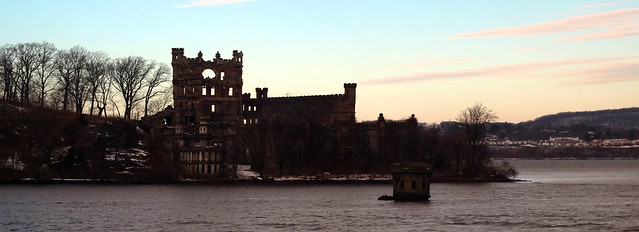 broke down palace on the Hudson