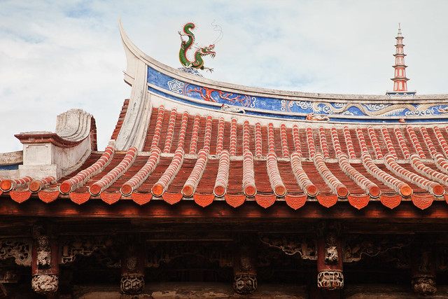 Taiwan Temple roof elements