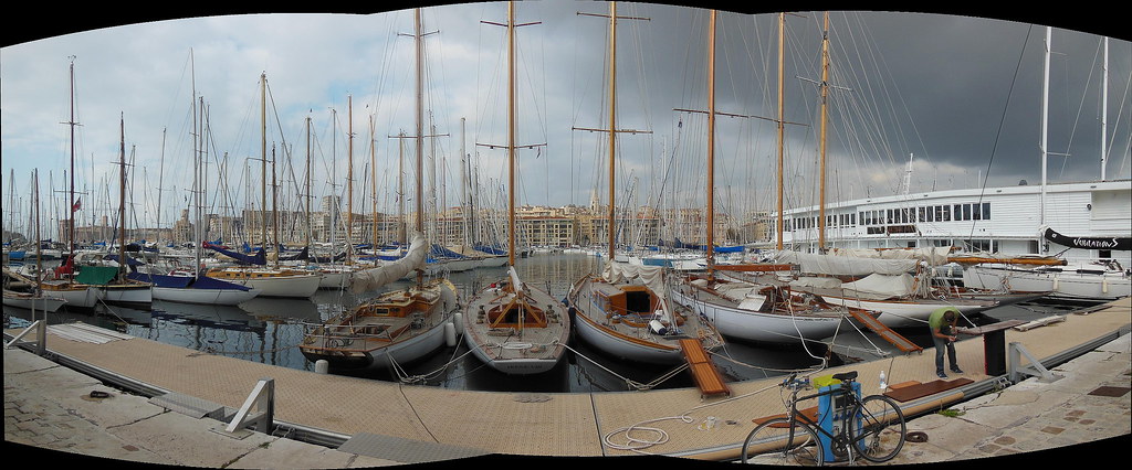 Marseille panorama : sailboats at Vieux Port : Autostitch
