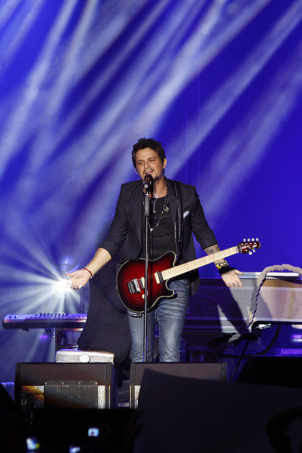 Alejandro Sanz performs in Cancun