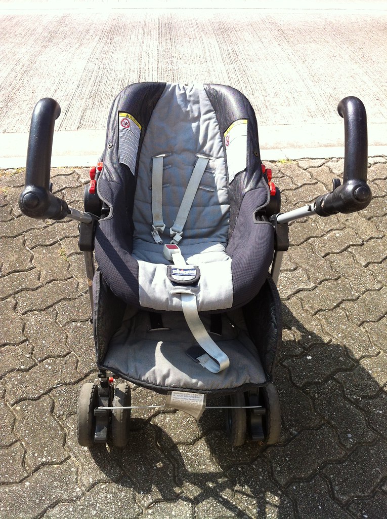 Chicco Stroller Set | With car seat attached. Driver's eye v… | Flickr