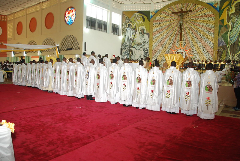 I 26 nuovi sacedoti ordinati il 6 agosto 2016 di cui 10  camilliani, 1 domenicano, 3 Salesiani e 12 diocesani