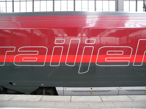 121022_München_A_ 03 | Railjet am Hauptbahnhof München | Tauralbus | Flickr