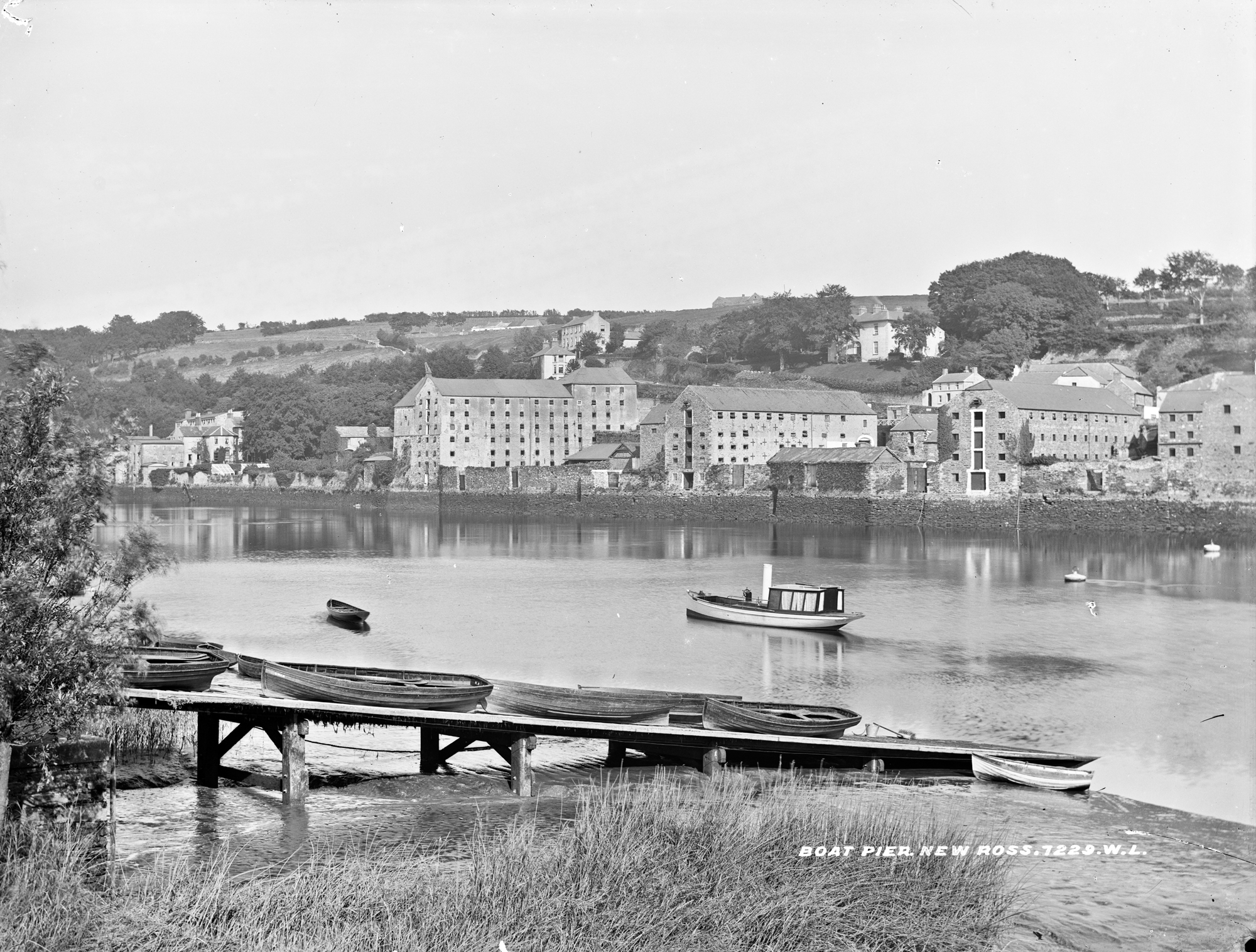 Mud, boats and quays - the Barrow at New Ross.