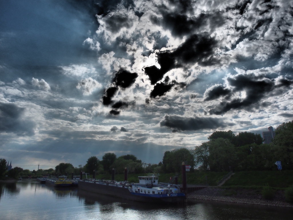 Am Mülheimer Hafen | OLYMPUS DIGITAL CAMERA | Cafeja | Flickr