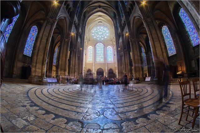 Chartres chatedral - the labyrinth  2012-08-17 163117 hdr
