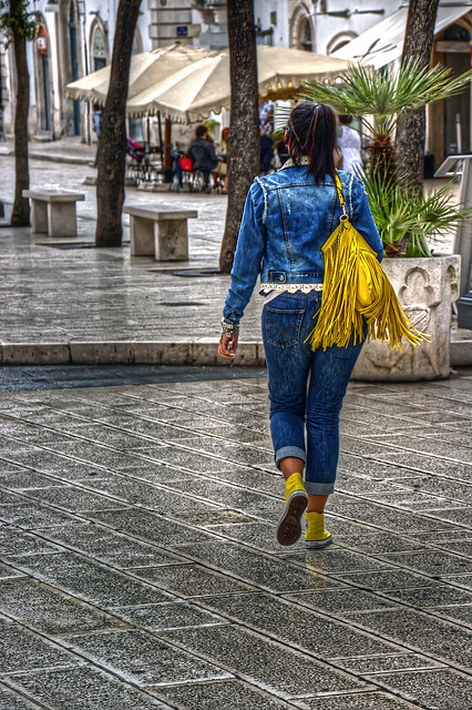 jeans and yellow (Martina Franca)
