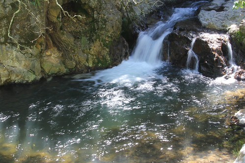 La caída del agua / The water fall by Hesanz photography., light naturaleza sunlight fall luz sol nature water rock méxico del río canon river eos agua day día