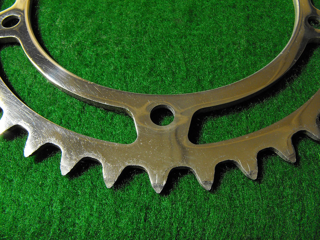 Stronglight 49D _ 40 tooth chainring  (back)