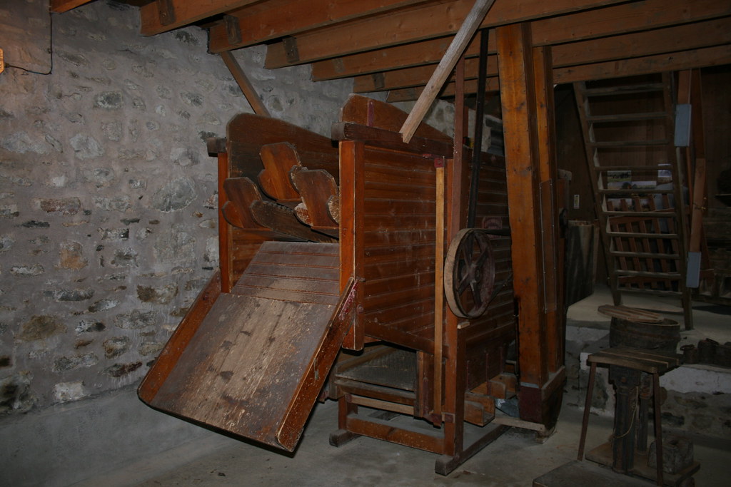 indoor threshing mull at Hareshowe Farm in Aden Country Park