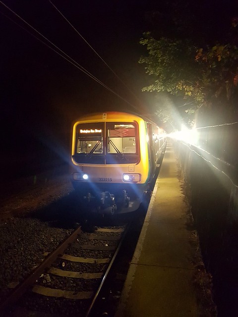 323215 in the Longbridge reversal siding at 2300hrs 19/07/2018 waiting to work 2G00 the 2330 Longbridge to B'ham New St service