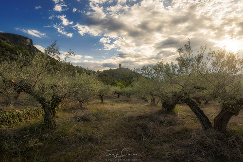 Castillo de Almonecir 2 by Jorge Císcar, <a href="http://www.jorgeciscar.com" rel="nofollow">www.jorgeciscar.com</a>
Procesada con Luminar 2