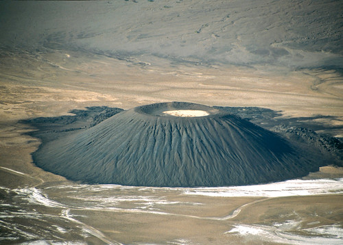 trouaunatron chad tibesti desert wüste sahara tschad tchad natronloch vulkanismus volcanism caldera