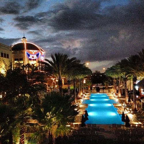 Gaylord Palms outside of Wreckers Sports Bar Albert Collver Flickr