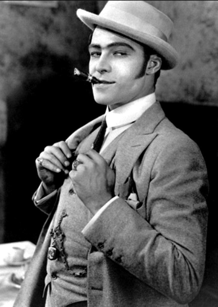 Rudolph Valentino strutting his style 1920s | FILM~LIEBHABER | Flickr