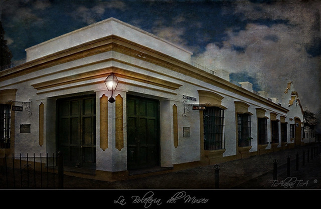 La Boletería del Museo....(Edificio del Museo Histórico de Lujan, Provincia de Buenos Aires, Argentina).