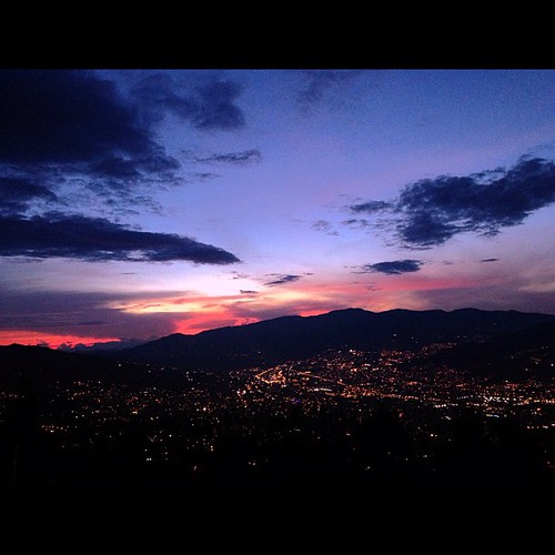 Mi valle de la aburra Medellín!! #squaready #cloud #clouds #cloudy #cloudporn #photooftheday #naturelovers #atardecer #instagood #instamood #iphonesia #igers #love #iphoneonly #instagramhub #picofthed by xmyers, square squareformat iphoneography instagramapp uploaded:by=instagram foursquare:venue=4dfc166062e1a5