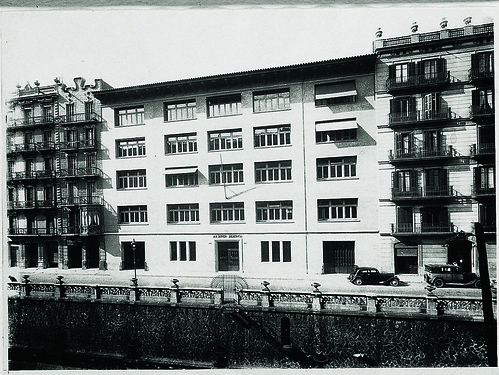 Sede Calle Aragó, Barcelona. 1939 | Edificio Histórico. Más … | Flickr