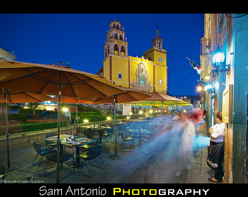 longexposure travel blue people blur latinamerica yellow horizontal architecture night catchycolors mexico outdoors photography unescoworldheritagesite slowshutter northamerica guanajuato bluehour blurredmotion travelphotography mexicovacation traveldestinations colorimage famousplace buildingexterior guanajuatostate mexicotravel mediumgroupofpeople canoneos5dmarkii mexicophotography samantonio samantoniophotography bluehourphotography mexicophotolocation