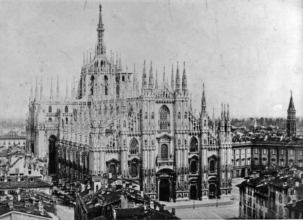 Duomo, sul tetto era ancora presente il campanile cinquece… | Flickr