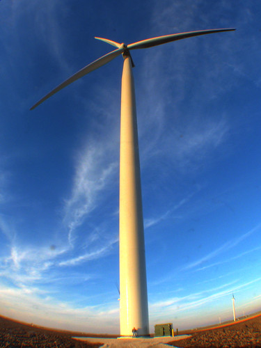 2012-11-17 Sunset Wind Turbines №014 by RelUnrelated, Luminance HDR 2.3.0 tonemapping parameters:
Operator: Fattal
Parameters:
Alpha: 0.77
Beta: 0.92
Colo