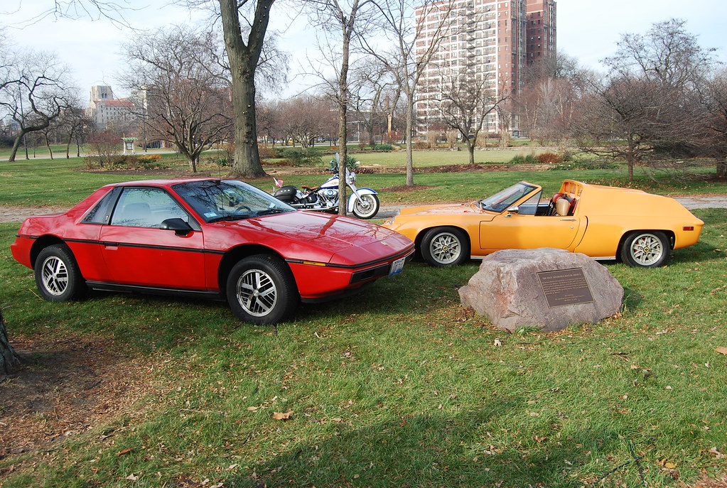 My Fiero And Lotus Europa At The Rock The Site Of The Star Flickr
