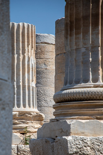 stone templeofartemis column classical sardis asiaminor greek ruins manisa turkey tr