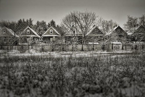 street houses homes winter snow west neighborhood pa erie 16th