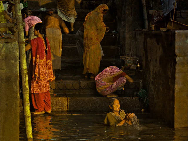 Dones en el Ganges/ Mujeres en el Ganges/ Women in Ganges (Benarés,India)