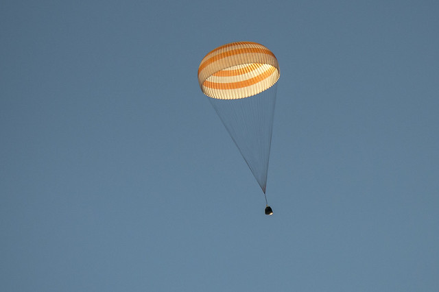 Expedition 48 Soyuz TMA-20M Landing (NHQ2016090700010)