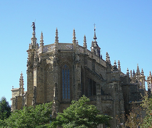 Fachada norte de la Catedral de Astorga.-