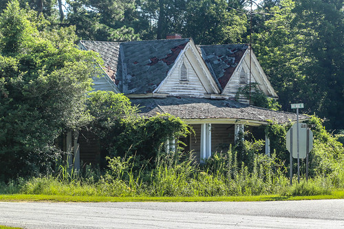 canon 6d 24105mml lens mtcarmel mccormick county southcarolina sc upstate rural country road southernlife home house farm abandoned building rustic old vanishing vintage southern scenic america usa landscape decaying dying yesteryear aging serene classic fading bygone rfd summer