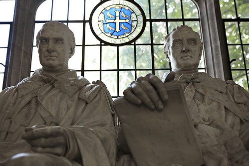 Statues with roundel