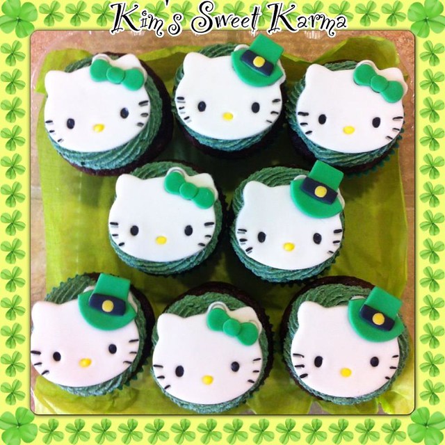 Saint Patrick's Day Kitty cupcakes